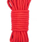 Красная веревка для связывания шибари