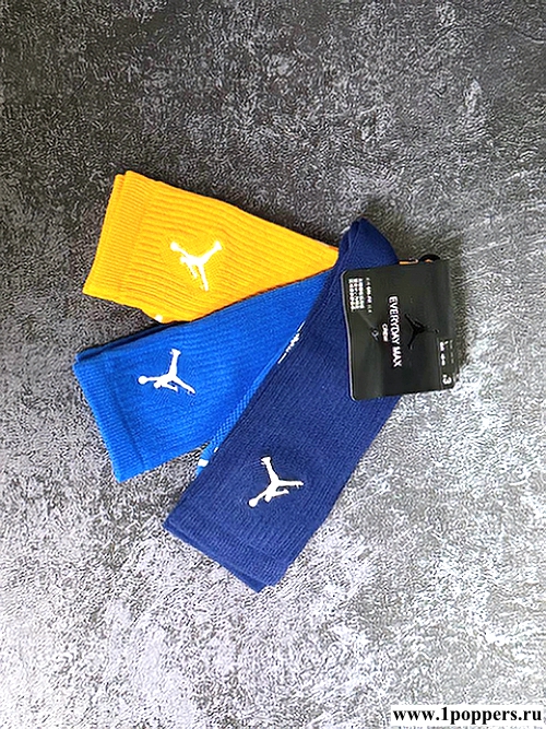Яркие и модные спортивные носки Nike Jordan три пары в наборе